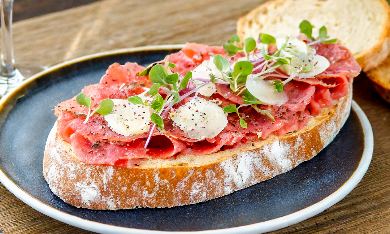 Berries Bar & Kitchen