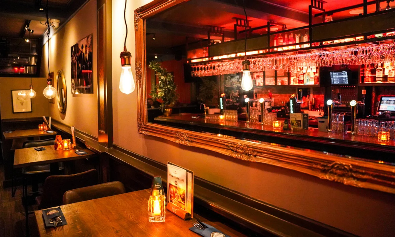 Berries Bar & Kitchen