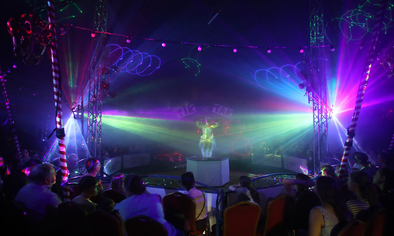 Circus Tik Tak