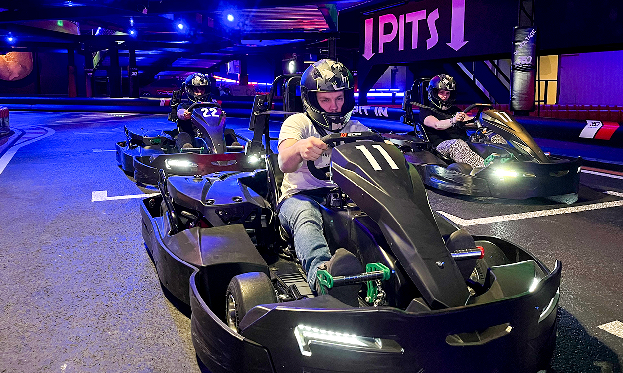 De Voltage Indoor Entertainment