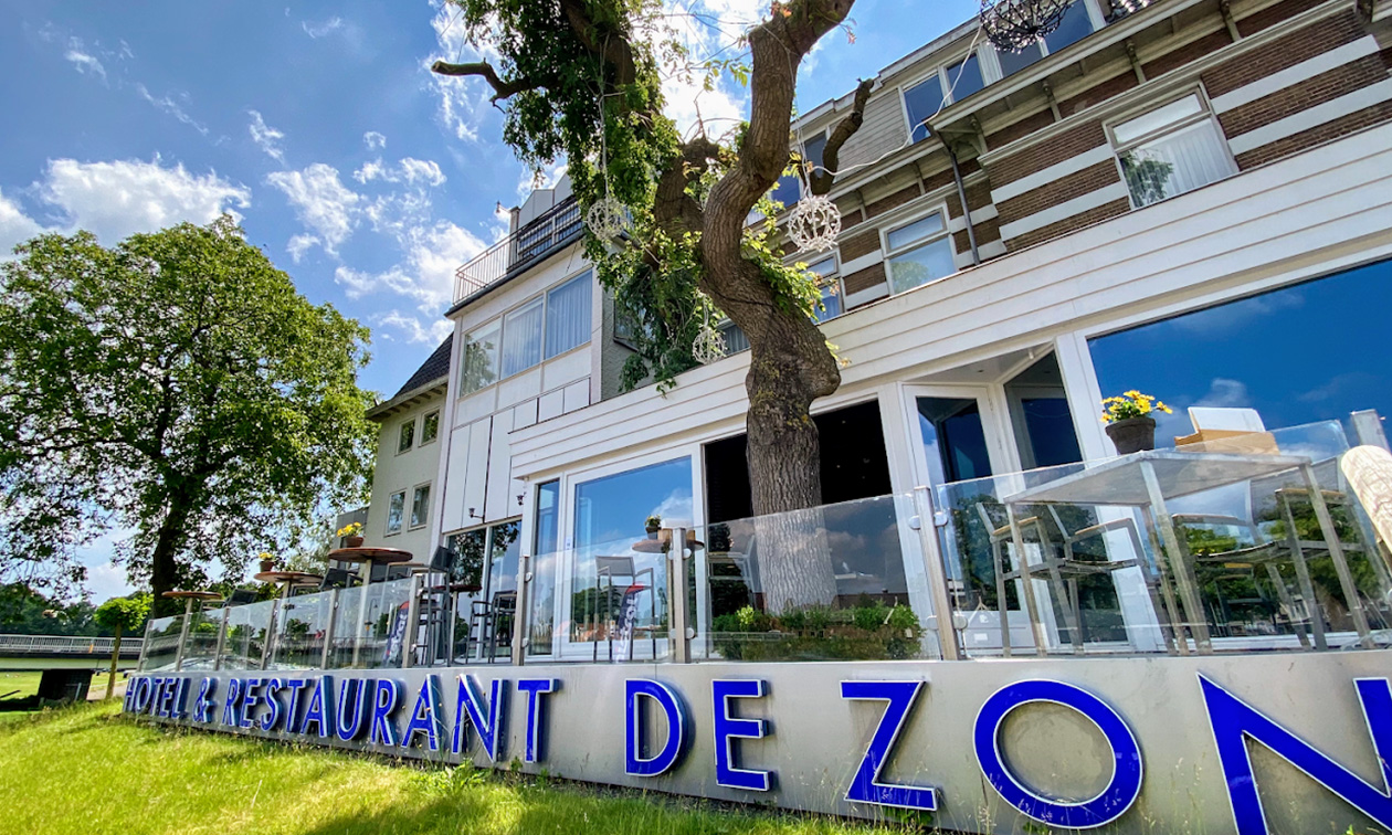 De Zon Hotel & Restaurant by Flow
