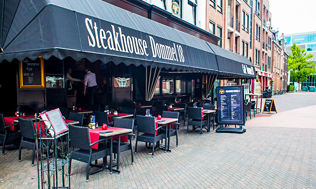Grill & Bar Dommel 18