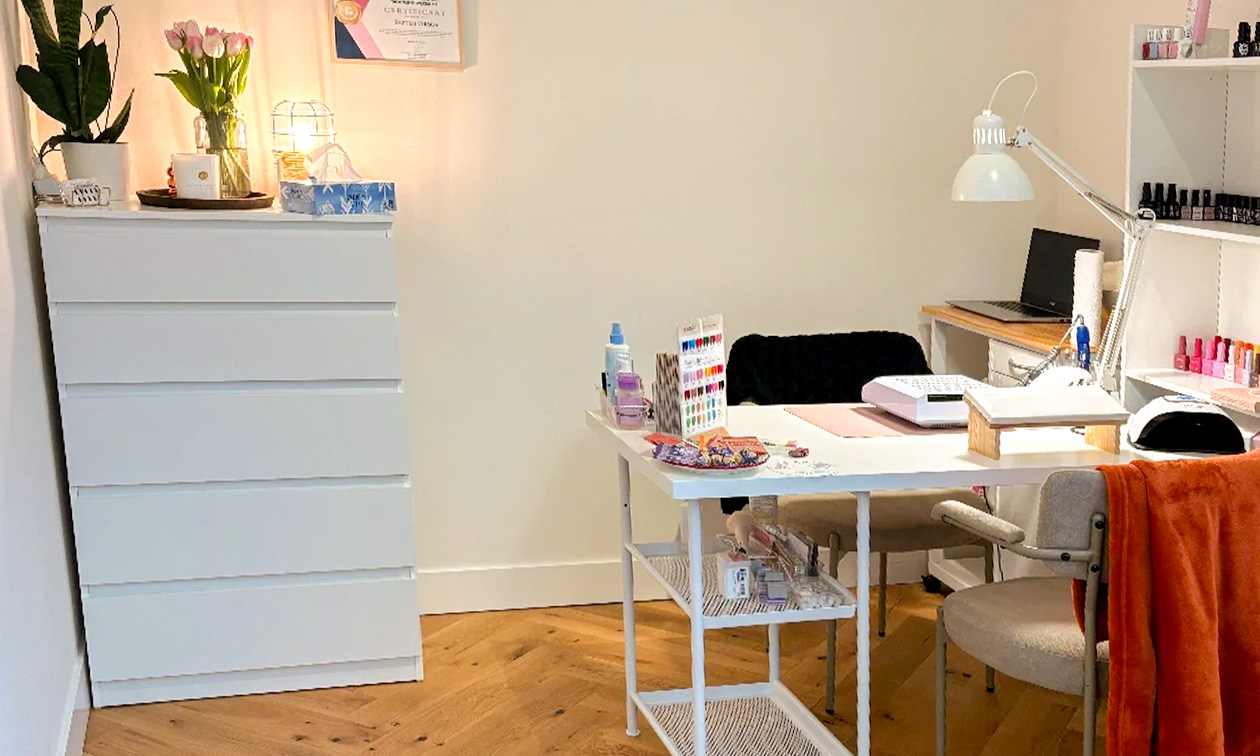 Eszter nail room