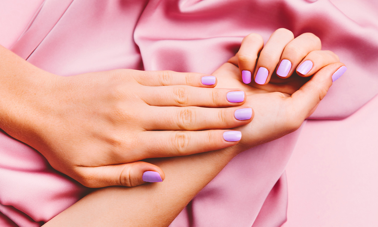 Gloss & Glamour Nails