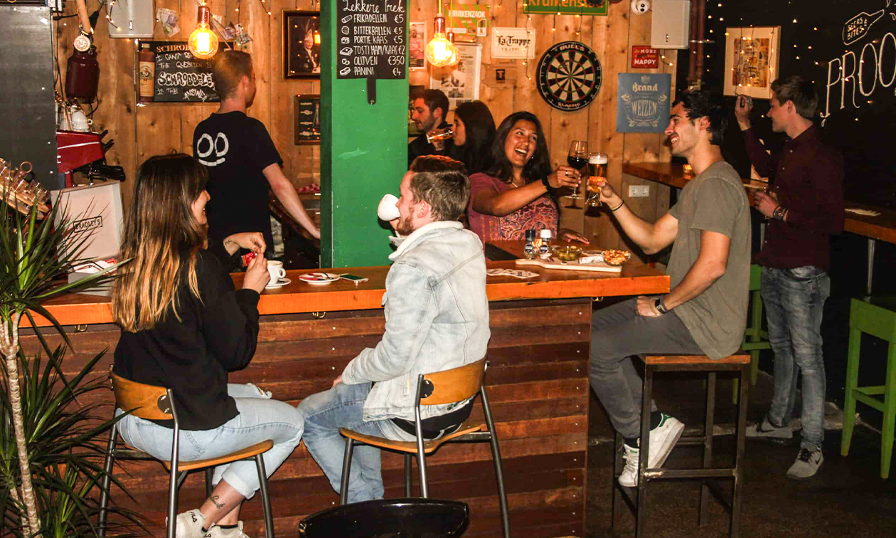 Hostel Roots