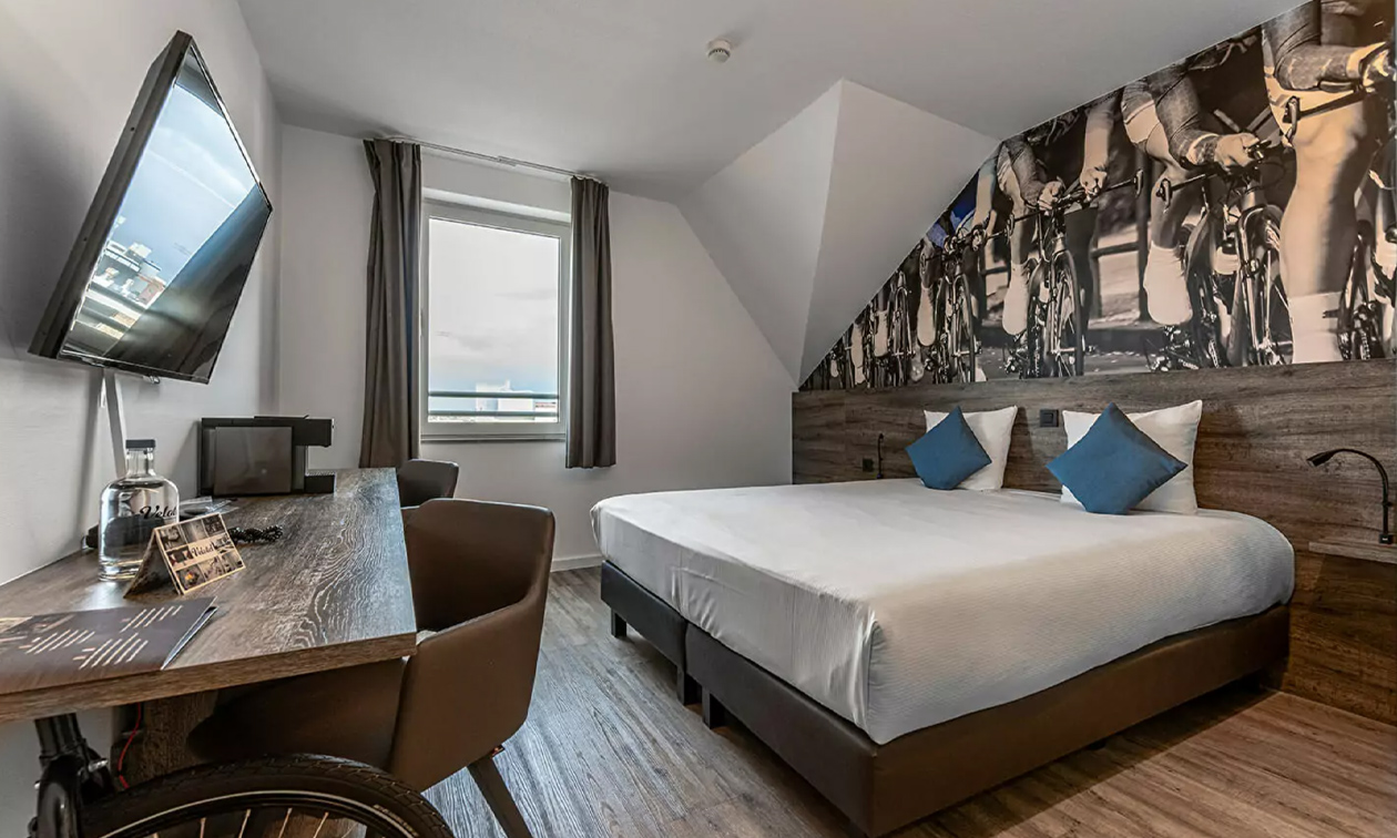 Hotel Velotel