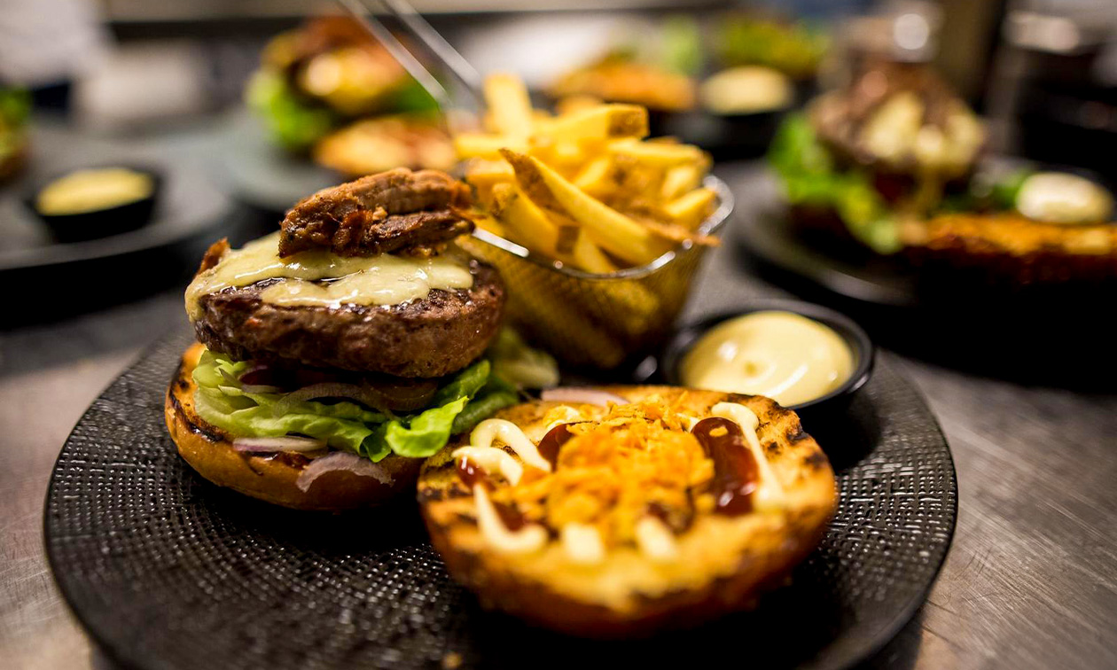 IVEAU Burgers & Wijnbar