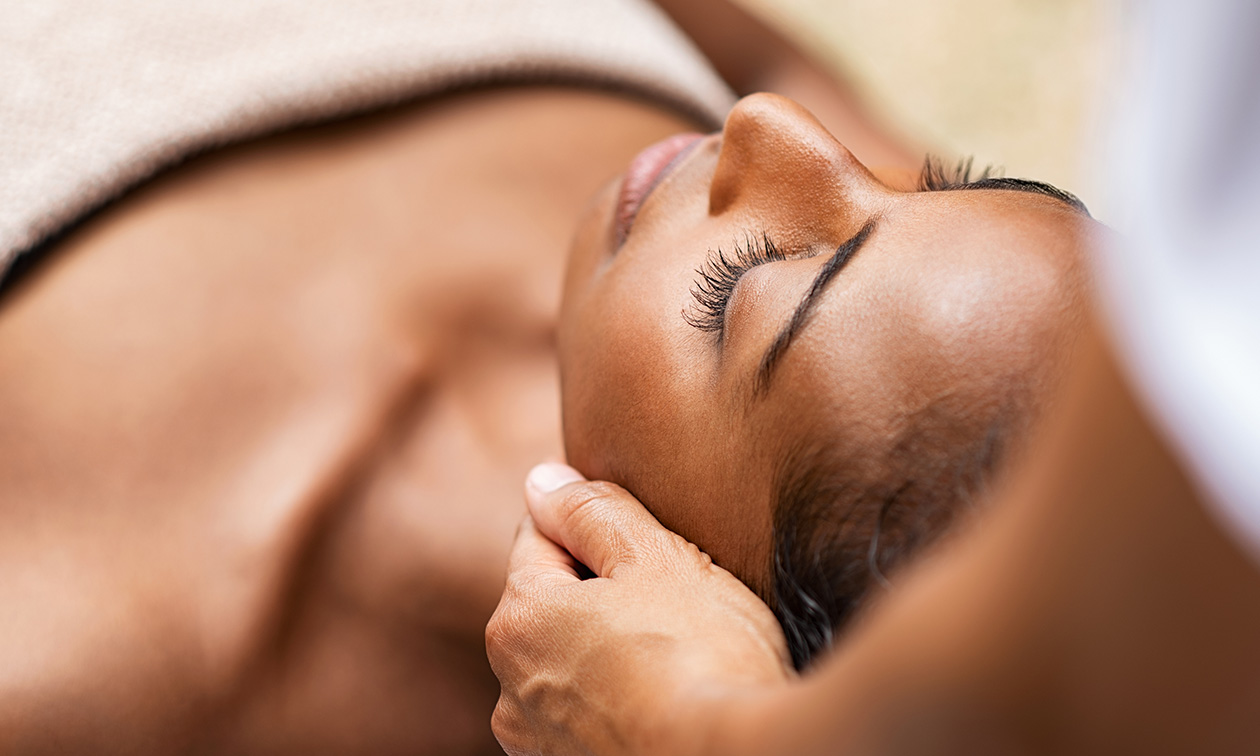 Massage Assen by Della