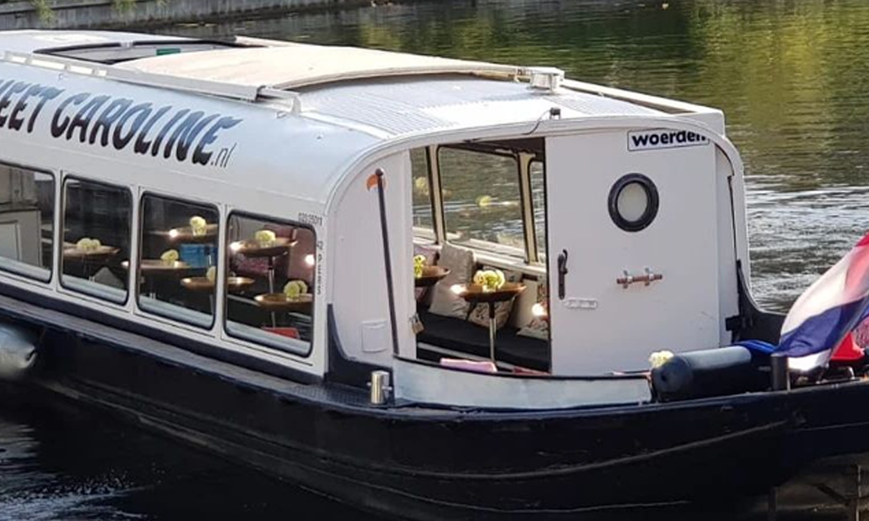 Partyschip Sweet Caroline