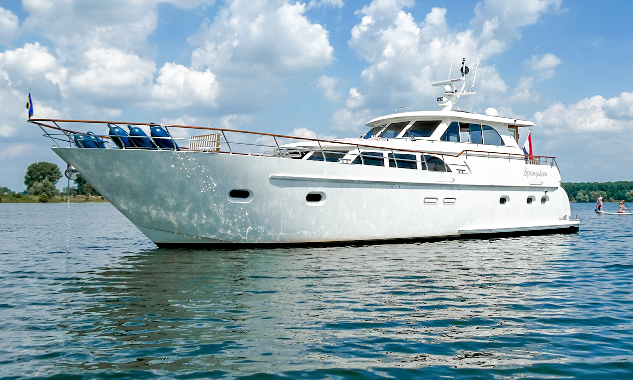 Private Yacht Charter