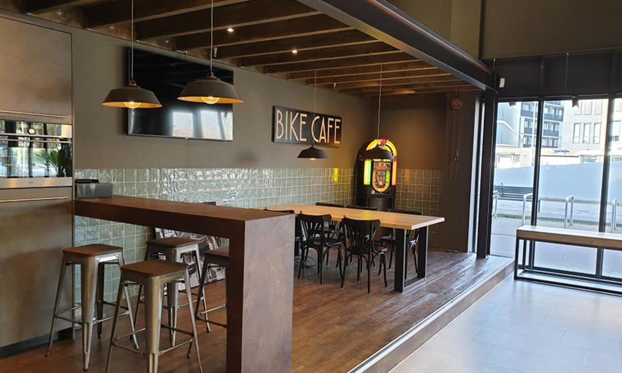 Roberto Bikes & Scooters