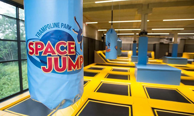 slang Uitvoerbaar Luidruchtig Space Jump Kerkrade, 1 of 2 uur trampolinespringen bij Space Jump bespaar  37% in Parkstad via Social Deal