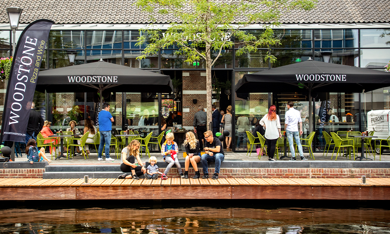 WOODSTONE Pizza and Wine Almere