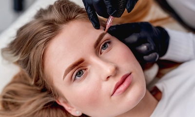 Maquillage permanent des sourcils près de Liège