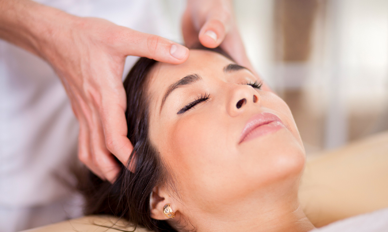 Anti aging-bindweefselmassage gezicht + cupping + evt. LED-therapie