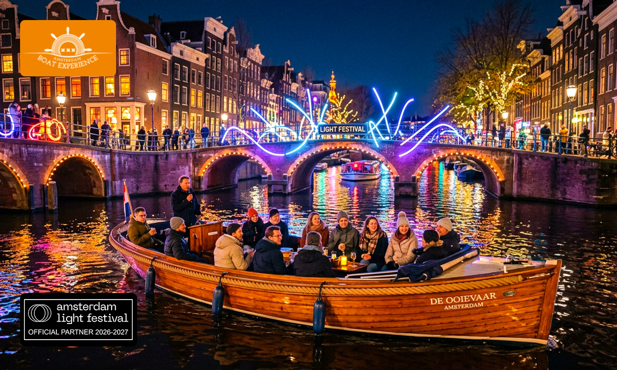 Rondvaart (75 min) + evt. onbeperkt drank tijdens Amsterdam Light Festival