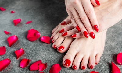 Manicure- en/of pedicurebehandeling naar keuze