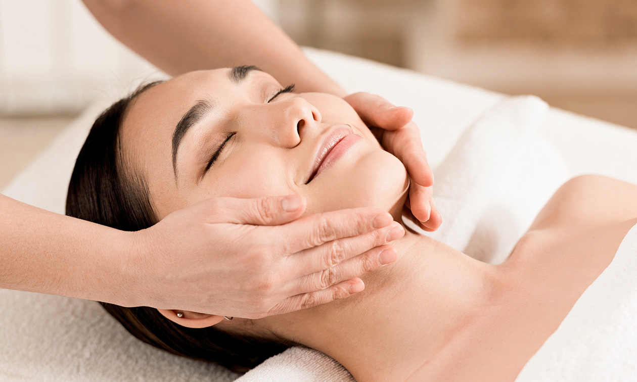 Gezichtsbehandeling naar keuze (45 tot 90 min)