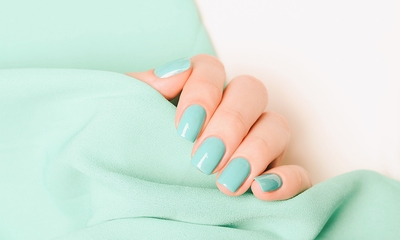 Gainage des ongles (75 min) ou rallongement au gel (105 min) à Lille