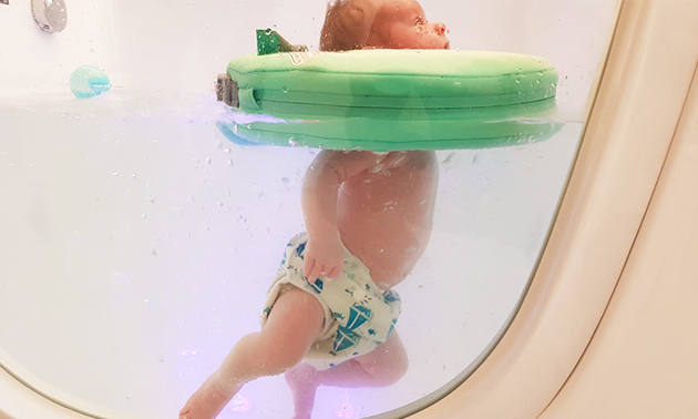 Floaten + eventueel babymassage