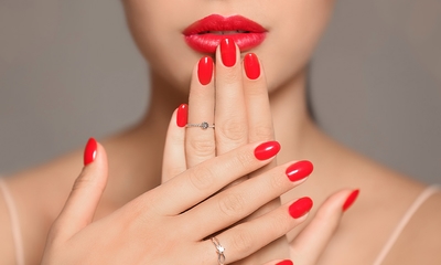 Nagelbehandeling naar keuze incl. e-manicurebehandeling