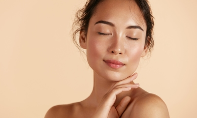 Microdermabrasie-gelaatsbehandeling(en) of hydrafacial-gezichtsbehandeling (45, 60, 75 of 90 min)