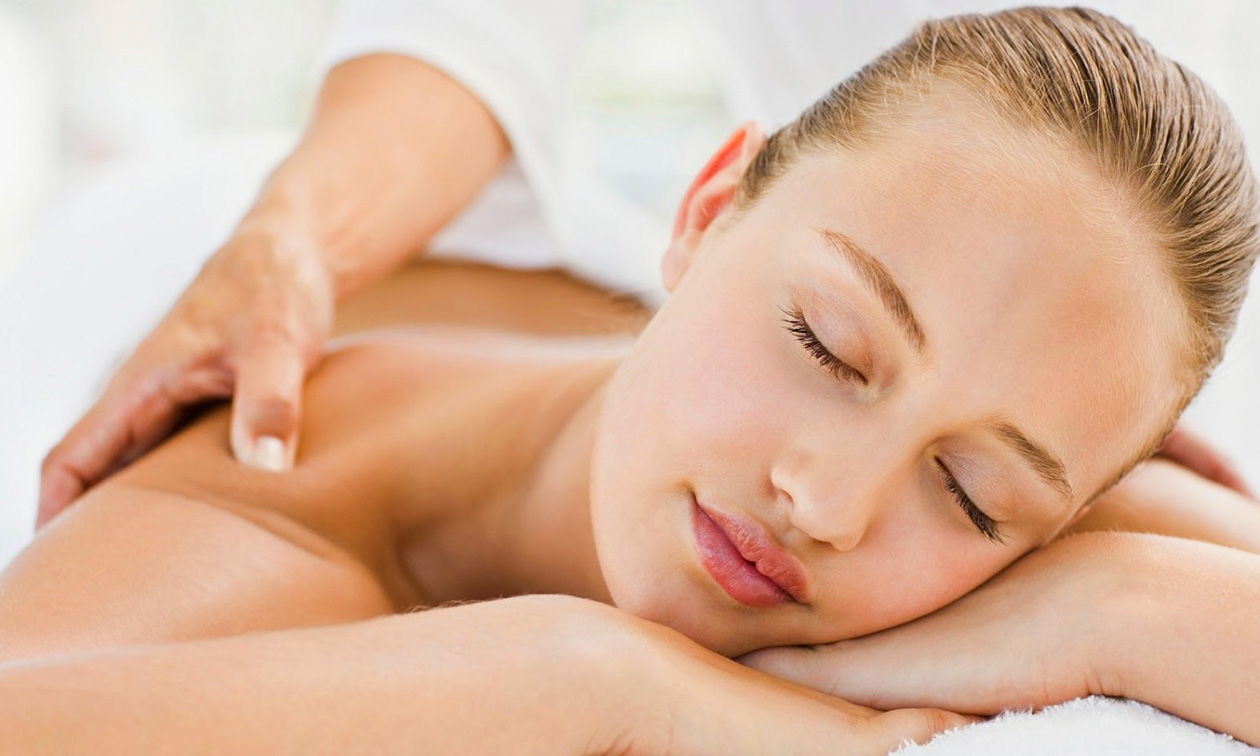Massage naar keuze (45 min) of gezichtsbehandeling (60 min)