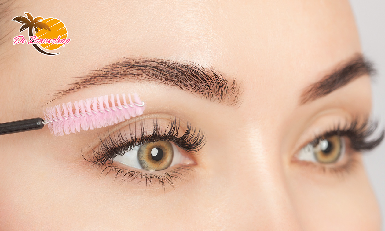 Wimperlift (60 min) + warme drank naar keuze