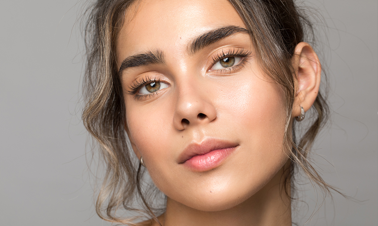 Wenkbrauw- of wimperlift óf wimperextensions