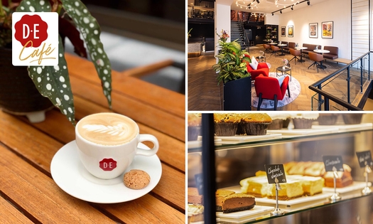 Medium koffie + gebak met slagroom bij Douwe Egberts Café