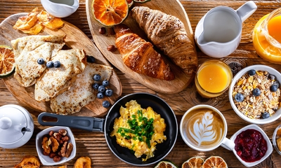Luxe brunch + glas cava bij Even Anders