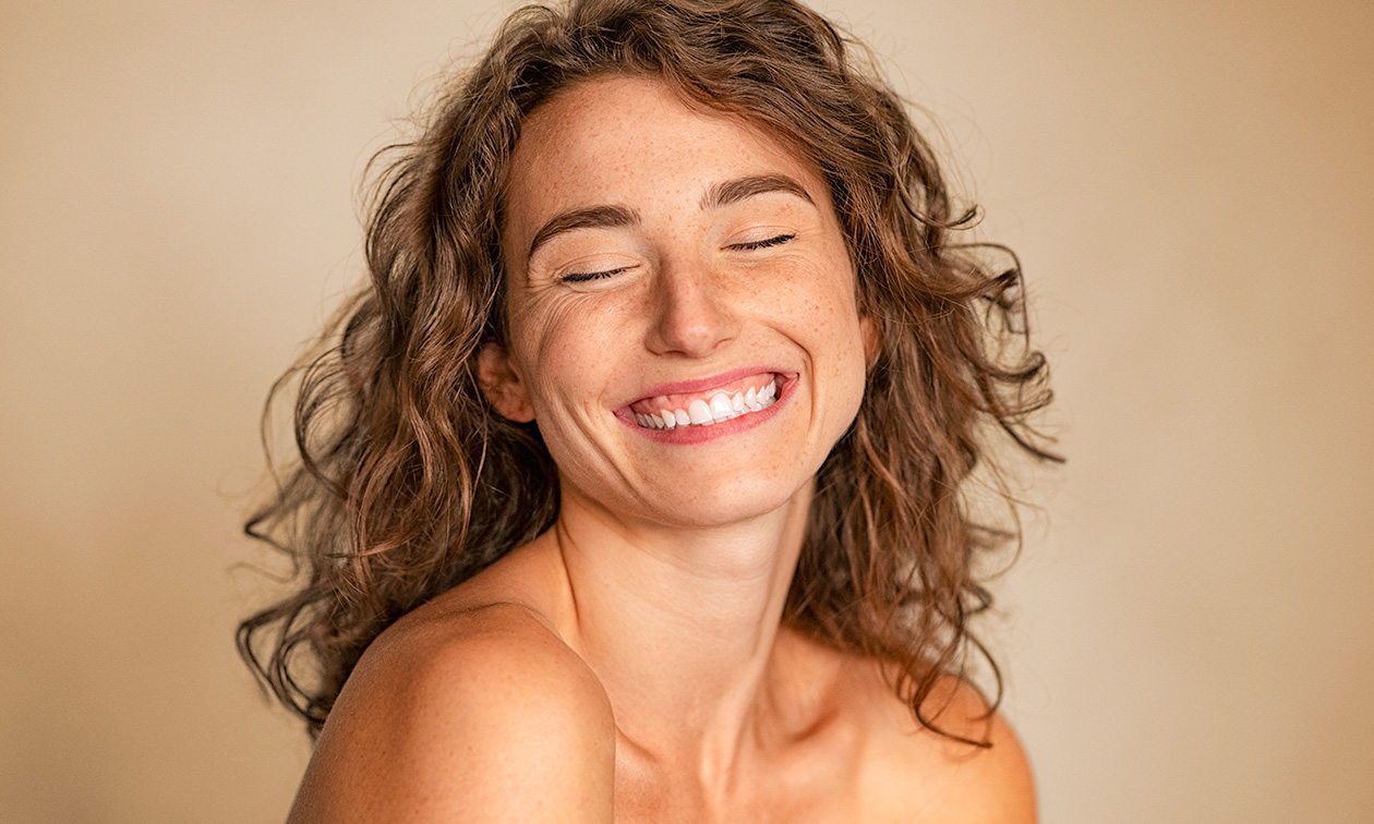 Microneedling- of cryo-facialbehandeling + evt. HIFU-behandeling