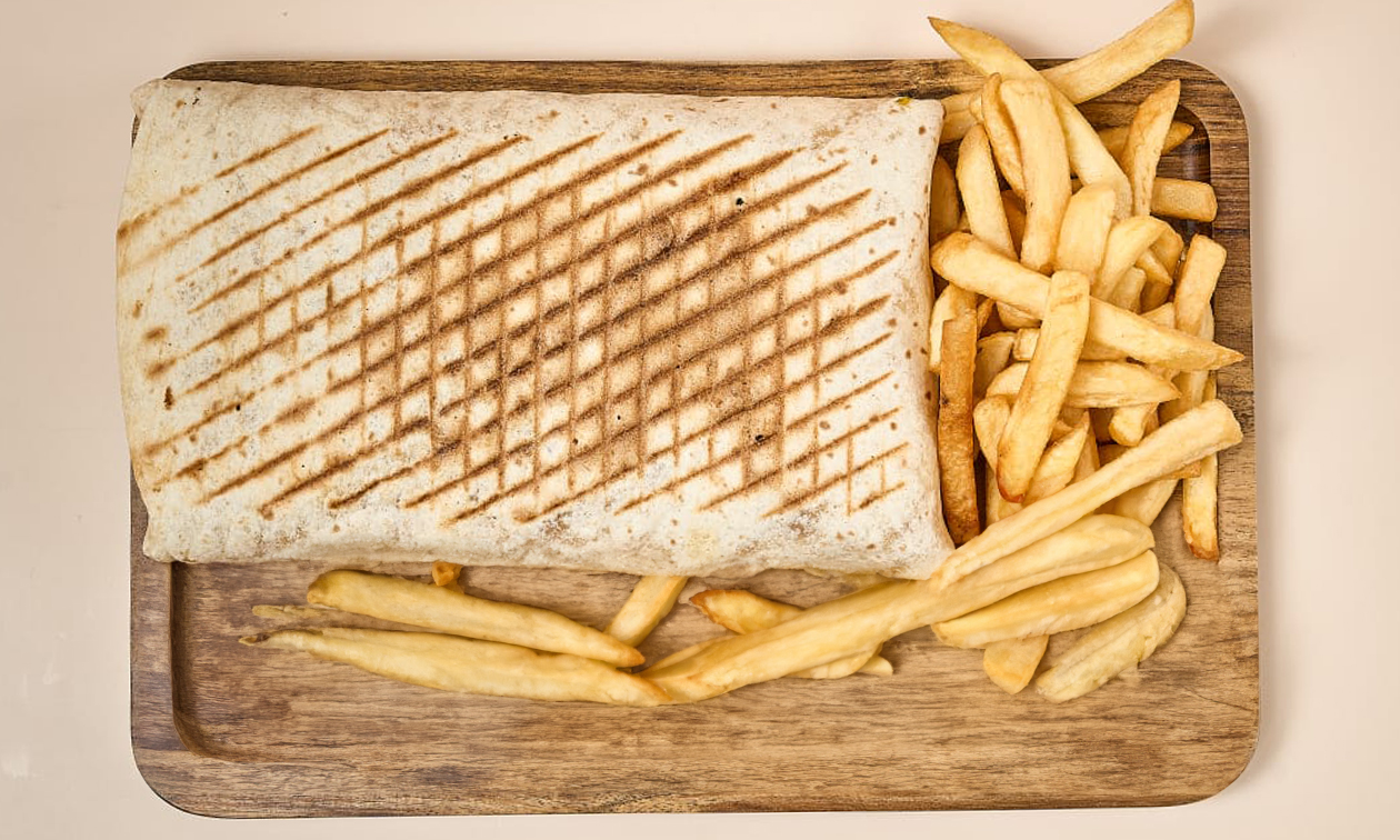 Hauptgericht nach Wahl + Pommes in Düsseldorf