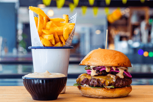 Shuffleboard og burger