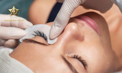 Wenkbrauw- of wimperbehandeling naar keuze