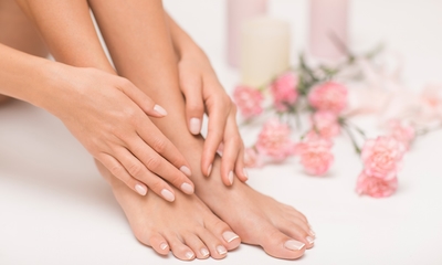 Manicurebehandeling + gellak of BIAB