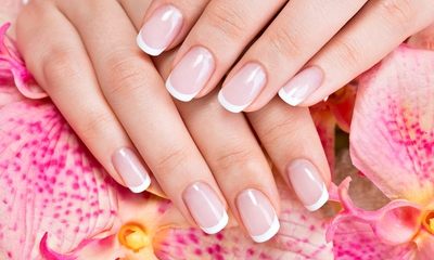 Manicure- of pedicurebehandeling + evt. gellak (30, 45 of 60 min)