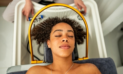 Japanese head spa + massage + droogföhnen (60 min)