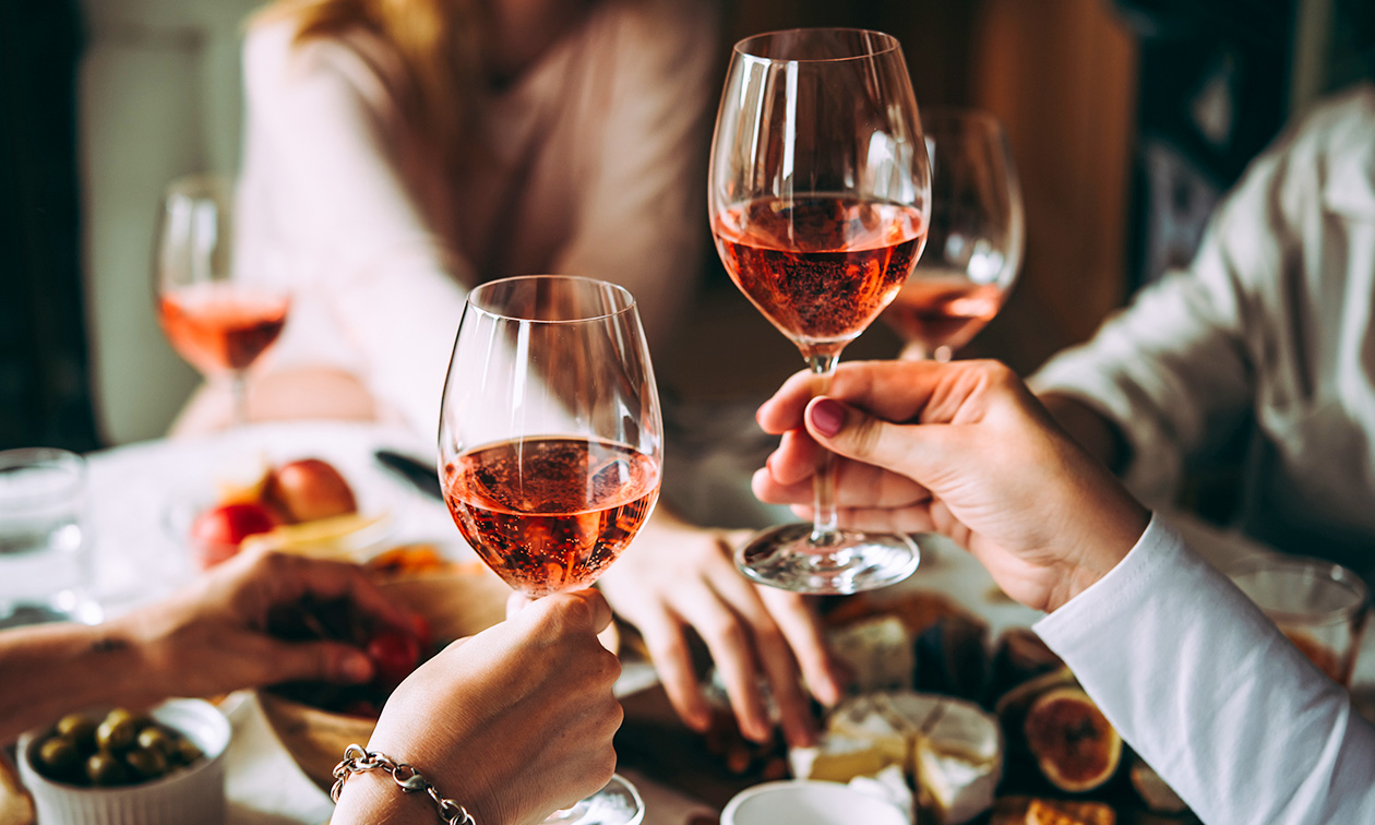 Dégustation de 10 vins à domicile + liqueur et porto pour groupe de 4 à 16 personnes