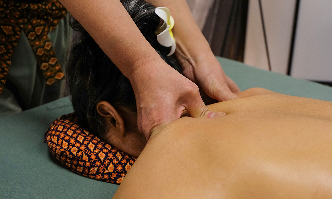 Ontspanningsmassage + evt. Thaise massage (60, 90 of 120 min)