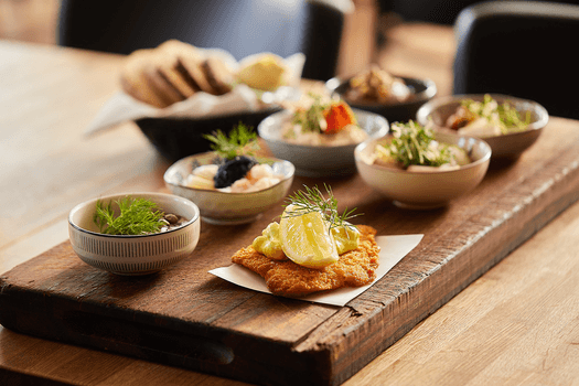 Frokostplatte med 7 anretninger