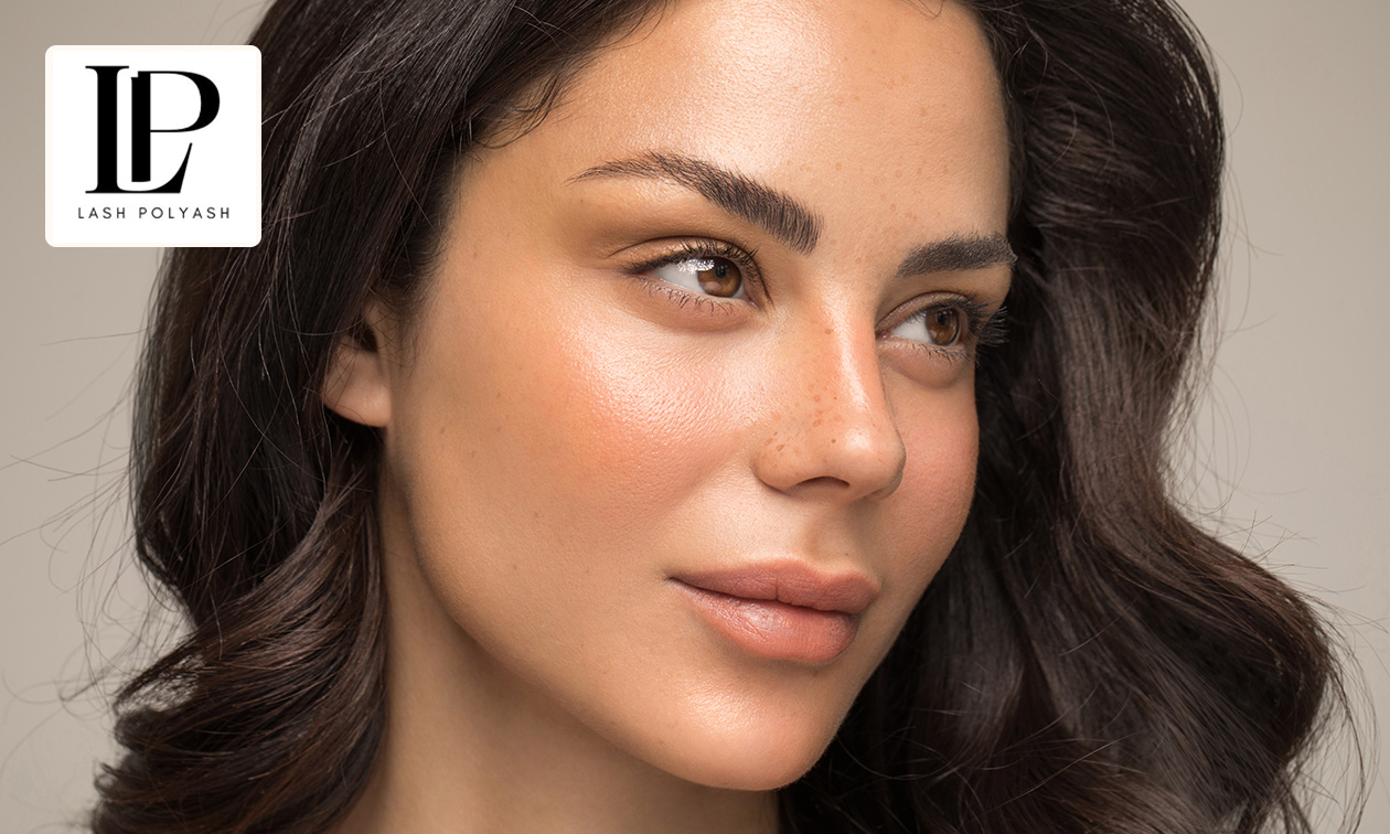 Koreaanse wimper- of wenkbrauwbehandeling naar keuze