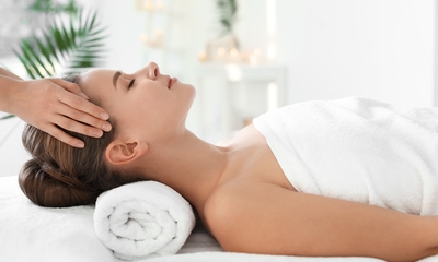 Hydrodermabrasie-gezichtsbehandeling + massage (60 min)