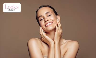 Huidverbeterende microneedling-gezichtsbehandeling