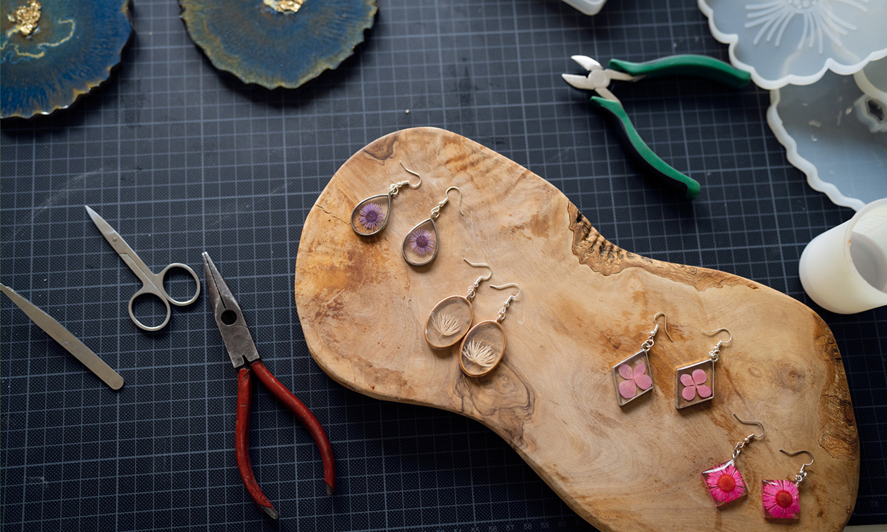 Workshop oorbellen maken of schaaltje pimpen (2,5 uur) + drankje + hapjes