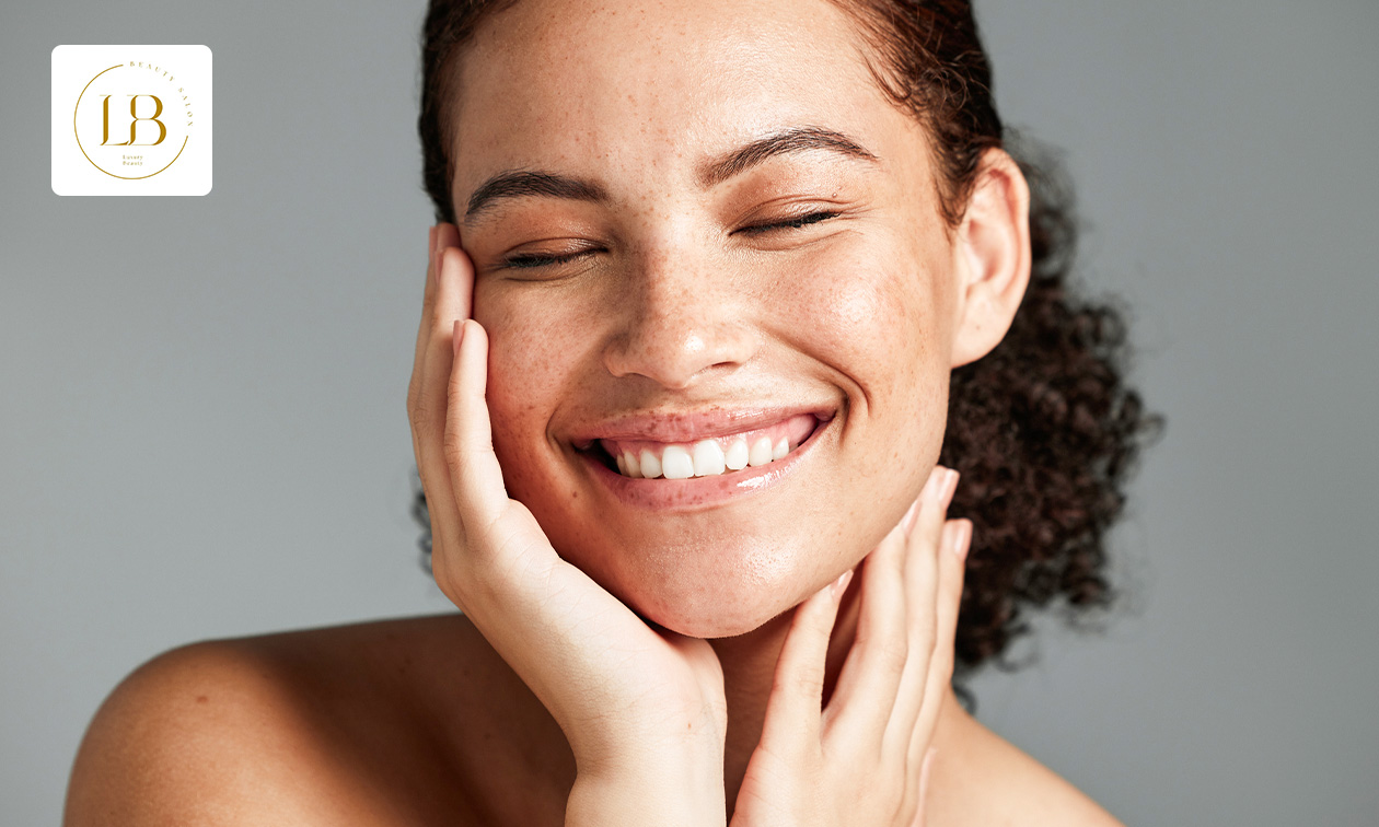 Gezichtsbehandeling naar keuze (45 of 60 min)