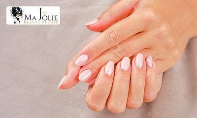 Maniküre + Shellac (45 bis 60 Minuten)