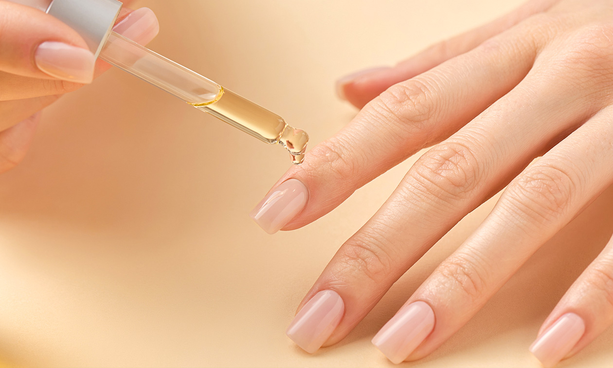 Manicurebehandeling + BIAB (50 min)