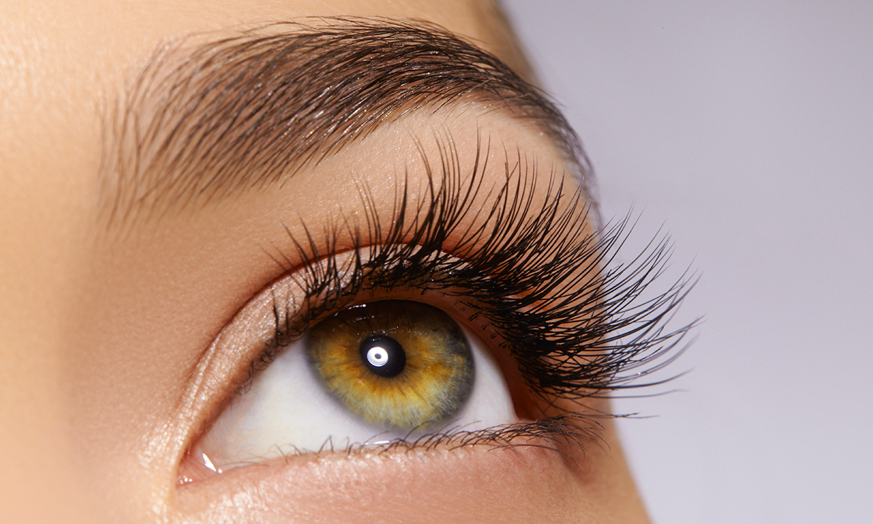 Wimperextensions of powder brows + nabehandeling