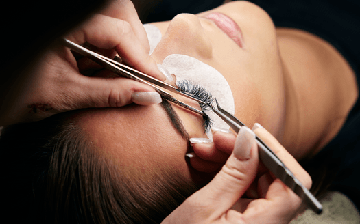 Manicure med shellak